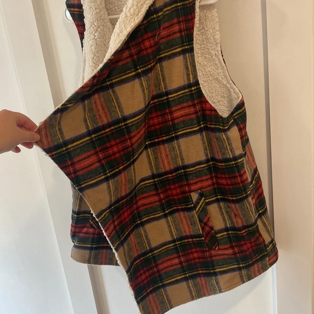 MAURICES plaid open front vest